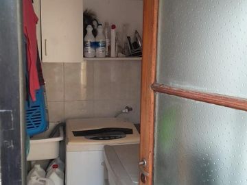 ENTRADA INDEPENDIENTE - PATIO CON PARRILLA - 4 AMBIENTES - SIN EXPENSAS - EXCELENTE ESTADO