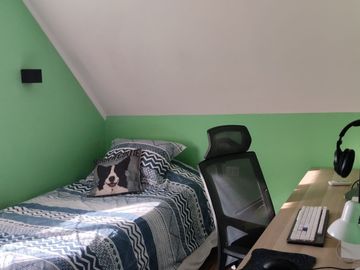 Amplia propiedad a pasos Metro Rojas Magallanes - La Florida