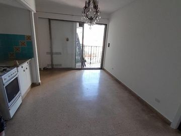 Departamento en venta - 2 Dormitorios 1 Baño - 56Mts2 - Parque Patricios