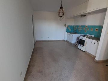 Departamento en venta - 2 Dormitorios 1 Baño - 56Mts2 - Parque Patricios
