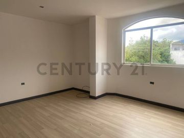 VENTA CASA  SECTOR ATUNTAQUI IMBABURA