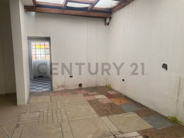VENTA CASA  SECTOR ATUNTAQUI IMBABURA