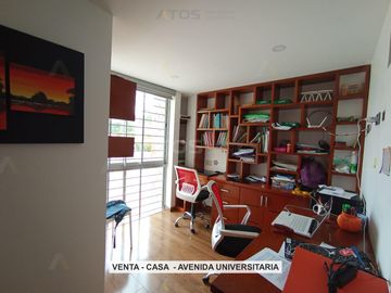 CASA en VENTA en Tunja AVENIDA UNIVERSITARIA - VIVA