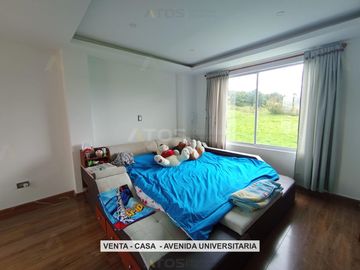 CASA en VENTA en Tunja AVENIDA UNIVERSITARIA - VIVA