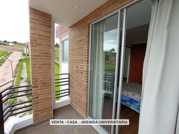 CASA en VENTA en Tunja AVENIDA UNIVERSITARIA - VIVA