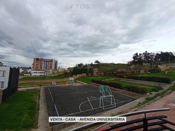 CASA en VENTA en Tunja AVENIDA UNIVERSITARIA - VIVA