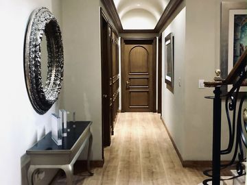 LUJOSA CASA EN VENTA LA CIMA