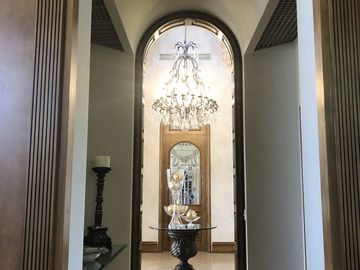 LUJOSA CASA EN VENTA LA CIMA