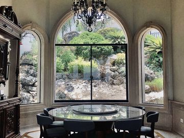 LUJOSA CASA EN VENTA LA CIMA