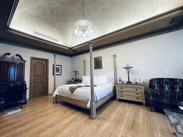 LUJOSA CASA EN VENTA LA CIMA