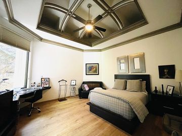 LUJOSA CASA EN VENTA LA CIMA