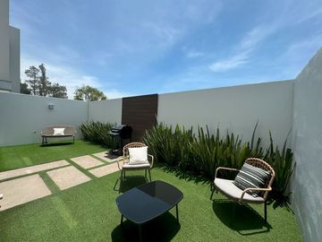 Casa nueva en venta  por Vialidad López Portillo, fraccionamiento residencial cerca del aeropuerto de Toluca, parque Toluca 2000 y Plaza Santin.