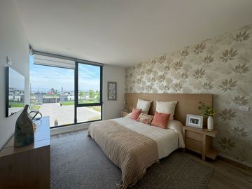 Casa nueva en venta  por Vialidad López Portillo, fraccionamiento residencial cerca del aeropuerto de Toluca, parque Toluca 2000 y Plaza Santin.