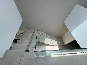 Casa nueva en venta  por Vialidad López Portillo, fraccionamiento residencial cerca del aeropuerto de Toluca, parque Toluca 2000 y Plaza Santin.