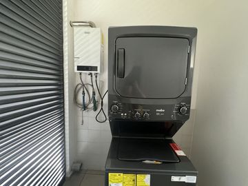 Casa nueva en venta  por Vialidad López Portillo, fraccionamiento residencial cerca del aeropuerto de Toluca, parque Toluca 2000 y Plaza Santin.