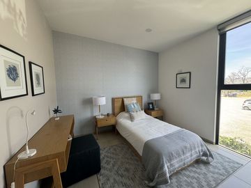 Casa nueva en venta  por Vialidad López Portillo, fraccionamiento residencial cerca del aeropuerto de Toluca, parque Toluca 2000 y Plaza Santin.
