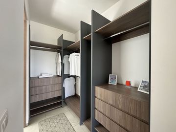 Casa nueva en venta  por Vialidad López Portillo, fraccionamiento residencial cerca del aeropuerto de Toluca, parque Toluca 2000 y Plaza Santin.
