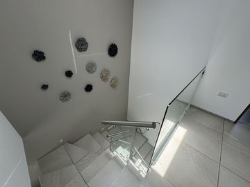 Casa nueva en venta  por Vialidad López Portillo, fraccionamiento residencial cerca del aeropuerto de Toluca, parque Toluca 2000 y Plaza Santin.