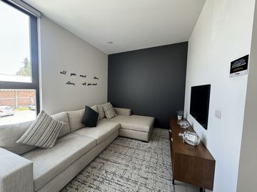Casa nueva en venta  por Vialidad López Portillo, fraccionamiento residencial cerca del aeropuerto de Toluca, parque Toluca 2000 y Plaza Santin.