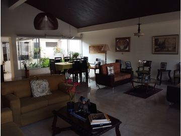 Vendo estupenda Casa Barrio La Flora Cali
