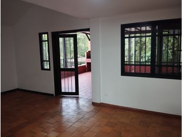 Vendo estupenda casa en copropiedad oeste cali