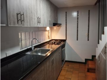 Vendo estupenda casa en copropiedad oeste cali
