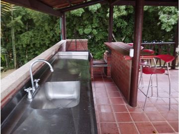 Vendo estupenda casa en copropiedad oeste cali