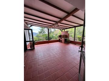 Vendo estupenda casa en copropiedad oeste cali