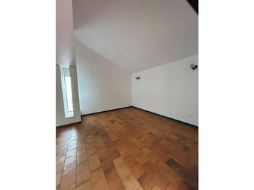 Vendo estupenda casa en copropiedad oeste cali