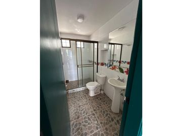 Vendo estupenda casa en copropiedad oeste cali