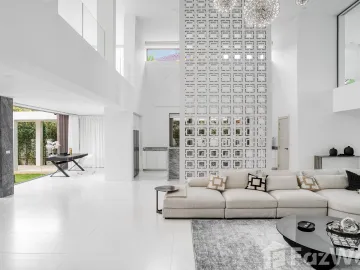 5 Bedroom Luxury Pool Villa for Sale