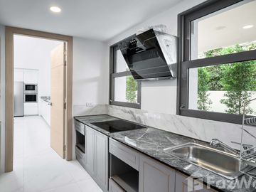 5 Bedroom Luxury Pool Villa for Sale
