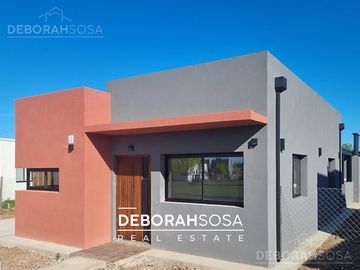 Casa en venta o alquiler 5 ambientes pileta Country Club San Sebastian Pilar