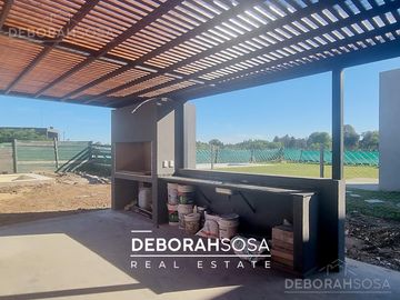 Casa en venta o alquiler 5 ambientes pileta Country Club San Sebastian Pilar