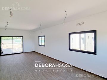 Casa en venta o alquiler 5 ambientes pileta Country Club San Sebastian Pilar