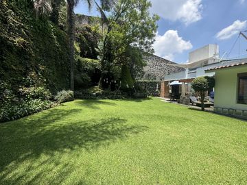Casa en venta en fraccionamiento en frente a Perisur
