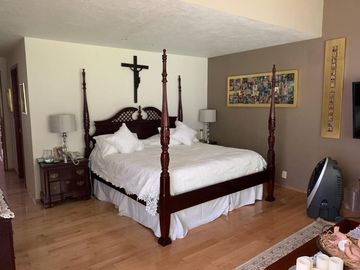 Casa en venta en fraccionamiento en frente a Perisur