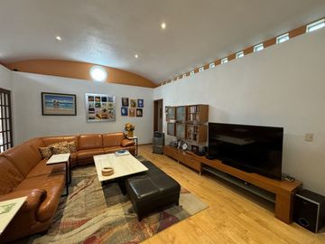 Casa en venta en fraccionamiento en frente a Perisur