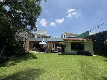 Casa en venta en fraccionamiento en frente a Perisur