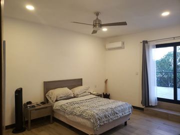 CASA EN VENTA PRIVADA NORTEMERIDA 4 REC, PISCINA, AMENIDADES DE LUJO