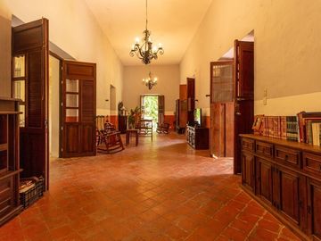 Hacienda de 300 ha y cenote privado, en venta en Tecoh
