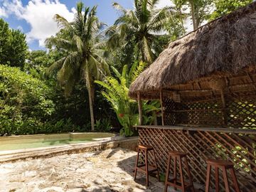 Hacienda de 300 ha y cenote privado, en venta en Tecoh