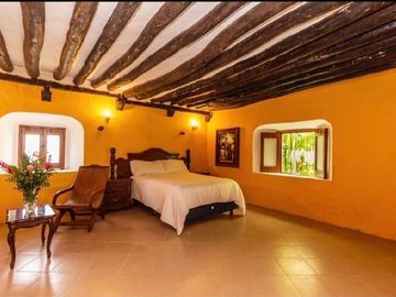 Hacienda de 300 ha y cenote privado, en venta en Tecoh
