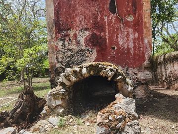 Hacienda de 300 ha y cenote privado, en venta en Tecoh