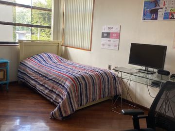 LINDA CASA EN VENTA EN CONDOMINIO TRES MARIAS SURCO DE 4 DORM 4 BAÑOS Y JARDIN