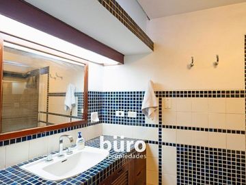 PRECIOSA CASA EN VENTA EN TOMASAL SURCO CON 3 DORMITORIOS JARDIN Y PISCINA