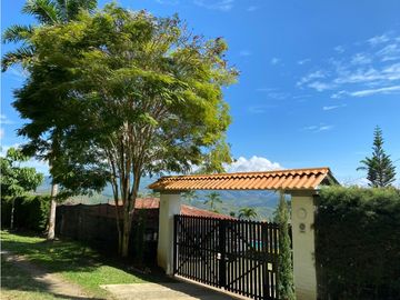 HERMOSA FINCA A LA VENTA EN EL CARMEN