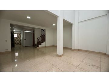 Casa de dos pisos en venta Barrio Caña Real Palmira Valle Colombia