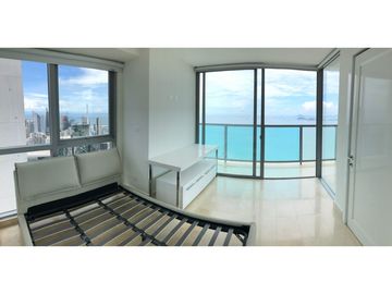 VENTA  APARTAMENTO EN AVENIDA BALBOA CON VISTA AL MAR PH YOO ML