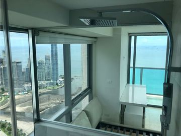 VENTA  APARTAMENTO EN AVENIDA BALBOA CON VISTA AL MAR PH YOO ML